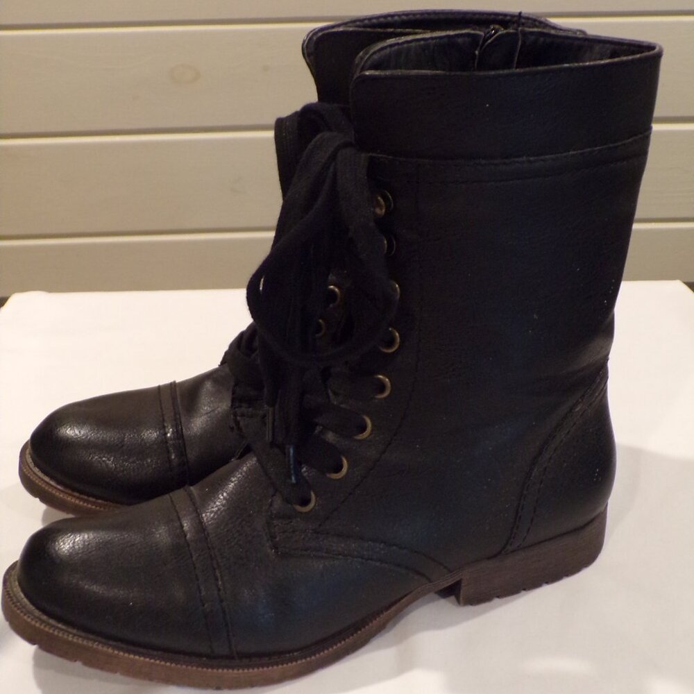 Women's size 8.5 Black Shoes Boots, Lace and Zipper Fall Winter Casual Foot Wear